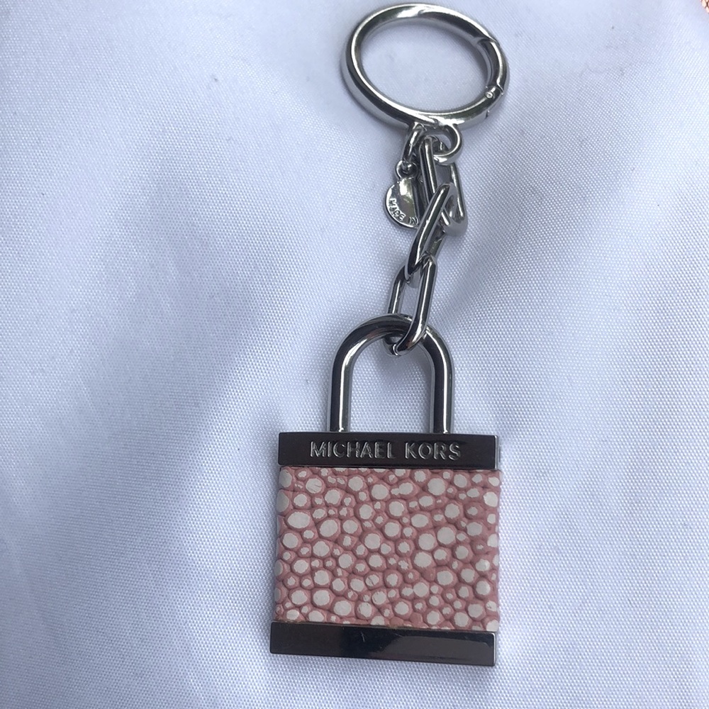 Michael Kors Keychain!🌺
